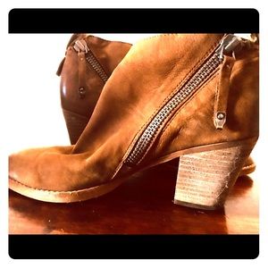 Dolce Vita Rami side zip bootie